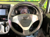 【純正革巻きステアリング】上質な革を使用することで、手にしっかり馴染みとても運転しやすいハンドルです♪