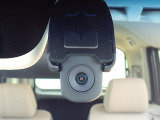 ◆【ドライブレコーダー】映像・音声などを記録する自動車用の装置です。もしもの事故の際の記録はもちろん、旅行の際の思い出としてドライブの映像を楽しむことができます。
