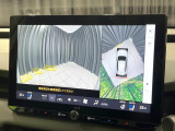 【パノラミックビューモニター】専用のカメラにより、上から見下ろしたような視点で360度クルマの周囲を確認することができます☆死角部分も確認しやすく、狭い場所での切り返しや駐車もスムーズに行えます。