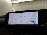 ☆ナビゲーション付きです!ドライブや旅行など様々なシーンで活躍しますよ♪初めてのところも迷わず安心♪