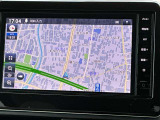 カーナビは日産純正メモリーナビが装着されています。