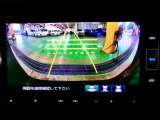 バックカメラの画像です。ガイドラインがスムースな車庫入れをサポートいたします。車庫入れの安心感がアップしますね。