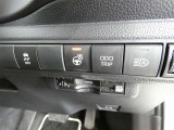 寒い時期ステアリングヒータースイッチ ONでハンドルを温めて手のひらから暖かくしてくれるので快適にドライブできます。