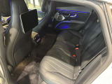 車両は屋内展示しておりますので天候に関係なくごゆっくりコンディションご確認頂けます。車両を倉庫へ保管している場合が御座いますのでご来店前に在庫確認頂けると幸いです。TEL072-784-8800