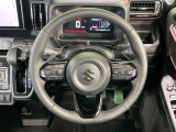 【純正革巻きステアリング】上質な革を使用することで、手にしっかり馴染みとても運転しやすいハンドルです♪