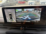 アラウンドビュ-モニタ-搭載! 前後左右のカメラで真上から車を見たように確認が出来る日産自慢の装備です。車周辺の安全確認や障害物も確認が出来るので、駐車のしやすさだけでなく接触事故防止にも役立ちます