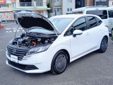 納車以降、お車のメンテナンスは自宅近所の日産サービス拠点にて承ります。専門の教育を受けたサービスフロント&メカニックが無料1ヶ月点検から法定/車検整備、万一の故障・不具合の修理まで全て担当いたします。