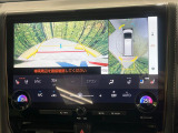 【パノラミックビューモニター】専用のカメラにより、上から見下ろしたような視点で360度クルマの周囲を確認することができます☆死角部分も確認しやすく、狭い場所での切り返しや駐車もスムーズに行えます。