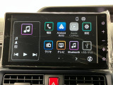 【9インチスマホ連携ディスプレイオーディオ】 対応しているスマホアプリを大画面で使えます!フルセグテレビやラジオの視聴、Bluetooth接続による音楽鑑賞、ハンズフリー通話なども利用可能です。