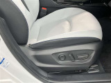 シンプルながらホールドの良いシートです。 しっかりホールドしてくれるシートの方が長く座っていても疲れにくいです!