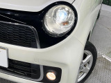 【オートライト】周りの明るさに応じて自動でヘッドライトの点灯・消灯ができる機能です!ライトの付け忘れ・消し忘れなどが無くなり、雨の日や夕方の走行も安心!トンネル通過時も便利ですね♪