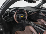 サーキット走行を見据えた軽量化と空力性能を高める「ASSETTO FIORANO(アセット・フィオラノ)」および「ASSETTO FIORANO EXTENDED」パッケージを装着しました。