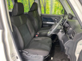 運転席シート廻りは使用感も少なく、良好な状態となっています。丁寧に使われていたことがよくわかりますね。