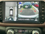 アラウンドビューモニターです。上空からお車の周りを見る感覚で表示されますので、車庫入れも簡単
