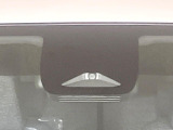 【トヨタセーフティセンス】走行中に前方の車両等を認識し、衝突しそうな時は警報とブレーキで衝突回避と被害軽減をアシスト。より安全にドライブをお楽しみいただけます。