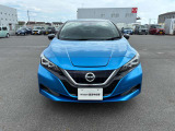 日産のブランドを象徴するVモーショングリルです。