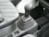 キビキビとした走りができる5速マニュアル車です。