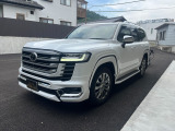 Toyota Safety Senseを搭載したラグジュアリーSUVの頂点 『'23 トヨタ ランドクルーザー300 3.5 ZX 4WD ワンオーナー 寒冷地仕様 Toyota Safety Sense搭載』 が入庫しました!