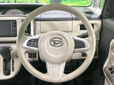 インテリアに合わせたデザインのステアリングは、運転される方のことも考え、運転しやすい形状、大きさです。是非一度、実際に触ってお確かめください。