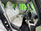 運転席シート廻りは使用感も少なく、良好な状態となっています。丁寧に使われていたことがよくわかりますね。