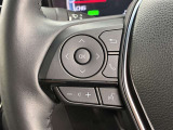 運転中、オーディオの操作をしてて、ハッとしたことはありませんか?ステアリングスイッチは、運転中でもハンドルでオーディオの操作が可能です。安全なドライブをサポートします。