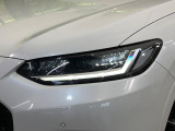 【シーケンシャルターンランプ付きLEDヘッドライト】人気の『流れるウィンカー』付きのLEDヘッドライトを装備♪高級感はもちろん、点灯時は存在感たっぷりで他車からも認識されやすく安心です。