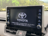 【ナビ機能付き9型ディスプレイオーディオ】ナビ機能搭載の他、お持ちのスマートフォンと連携して、ナビやbluetoothでの音楽再生が可能です♪デザインはもちろん操作性も良好!