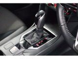 ミッションはストレート型CVTマニュアルモード付になります、CVT車ですがマニュアル感覚で運転操作ができますので運転が愉しくなります!
