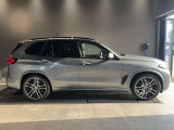 【BMWの伝統-2】時代を超える美しさ。磨き抜かれたエアロダイナミクスが瞳を奪う。一目で伝わるスポーティーなプロポーションは、BMWの走行性能を生み出すのに欠かせない要因の一つです