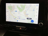 純正ナビを装備。タッチパネル式で使いやすく、お出かけもラクラクです。