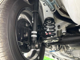 お車を安心してお乗りいただく為には、足回りの定期点検が欠かせません。サービスサポート(有償保証)では無料点検もご提供しており、安心のカーライフをお過ごしいただけるサポート体制が整っています。
