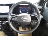運転が楽しくなる明るく開放的な運転席まわりです。
