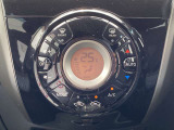 オートエアコン付ですので快適な車内温度を保てます。