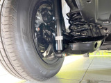 お車を安心してお乗りいただく為には、足回りの定期点検が欠かせません。サービスサポート(有償保証)では無料点検もご提供しており、安心のカーライフをお過ごしいただけるサポート体制が整っています。