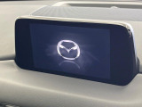 【メーカー純正ナビ】インテリアに溶け込むスタイリッシュな「専用設計」メーカーナビを装備♪視認性や操作性など基本性能にも優れ、より上質なカーライフをお楽しみいただけます。