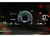 マルチインフォメーションディスプレイ付きのメーターです!エコ運転へ導く多彩な情報を表示してくれます。