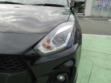 ヘッドライトはLEDランプです。LEDランプは従来のハロゲンランプと比べて、長寿命・省電力、そしてとても明るいのです!