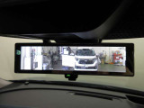 スマートルームミラー付きで後部座席に乗車してても後方がしっかり見れます