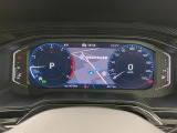 デジタル液晶メーター&rdquo;Digital Cockpit Pro&rdquo;です。画面の切り替えは、ハンドルのボタンで簡単に操作ができます。