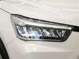 LEDヘッドライトです。デザイン性がよくとても明るいので、夜間の走行や悪天候でも安心です。しかも長寿命!