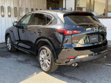 CX-5入庫しました!これが最上級グレード!その名もエクスクルーシヴモード!シートエアコンだったりサンルーフ装備されていたり!安全支援装置類もモチロン充実してます!当店、大阪府寝屋川市河北東町1-10!