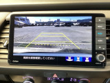 バックも安心のバックカメラ付いています。バックカメラがあると、いつでも安全にバックできますね。死角も減ります。
