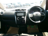 操作しやすい運転席廻り!操作パネルも使いやすい!!ドライブが楽しくなります!