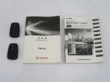 キーを取り出さずにドアを施錠&解錠。クルマの始動も可能です。