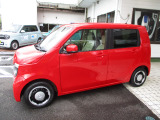 目立つ傷や凹みも少なくきれいな車両です