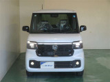 明度の高いLEDヘッドライトで、夜間の運転も安心です。