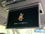 【フリップダウンモニター】大画面モニターで後席でもエンタメをお楽しみいただけます。小さなお子様にも大人気の装備です♪