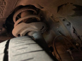 お車を安心してお乗りいただく為には、足回りの定期点検が欠かせません。サービスサポート(有償保証)では無料点検もご提供しており、安心のカーライフをお過ごしいただけるサポート体制が整っています。