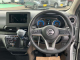 運転席まわりです。細かいオプションなど、気になるところがあればお気軽にメールやお電話等でお問合せください。