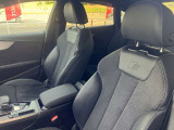 ◆Sロゴ入ブラックダイナミカ&革コンビシート/前席パワーシート&シートヒーター/全車オゾン消臭&脱臭&除菌施工済み/車内快適ドライブをお約束します◆